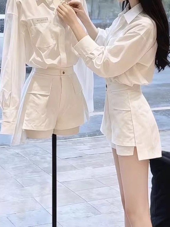 Ensemble chemise blanche éléga - Retro Track Pant avis et prix