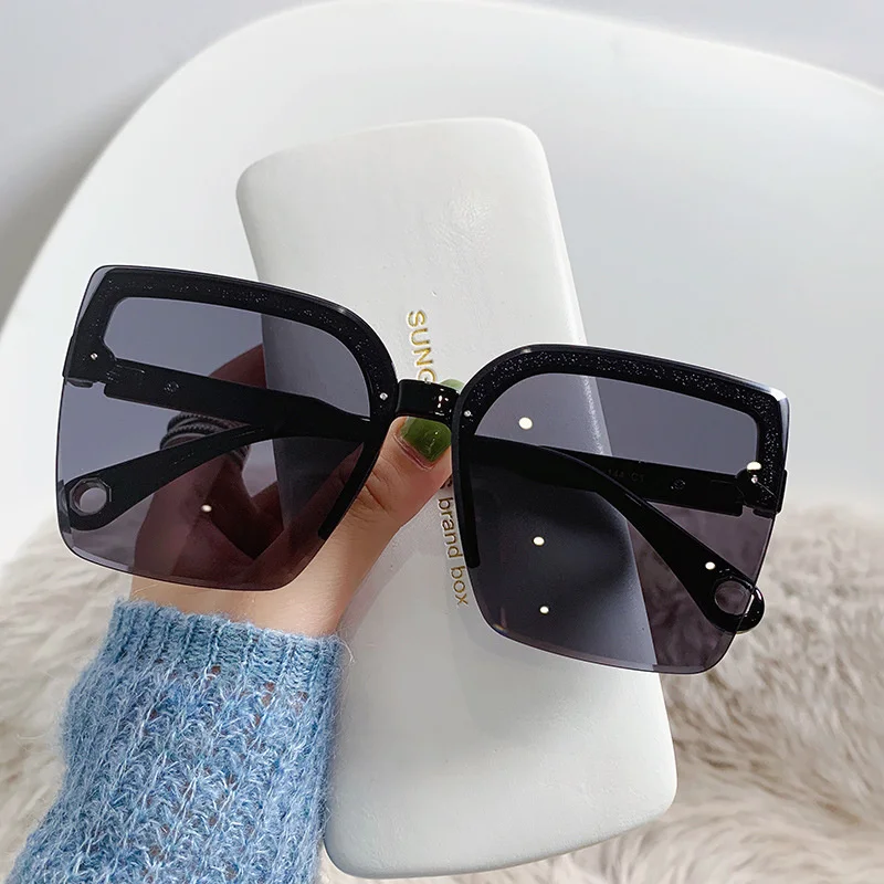 Lunettes de soleil surdimensio - Vintage Fashion Luxury avis et prix