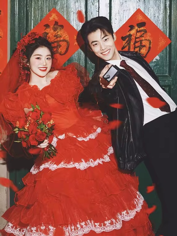 Robe de mariée rouge vintage s - Vintage Fashion Photographers avis et prix