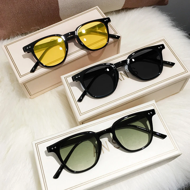 Lunettes de soleil carrées vin - Vintage Fashion Game avis et prix