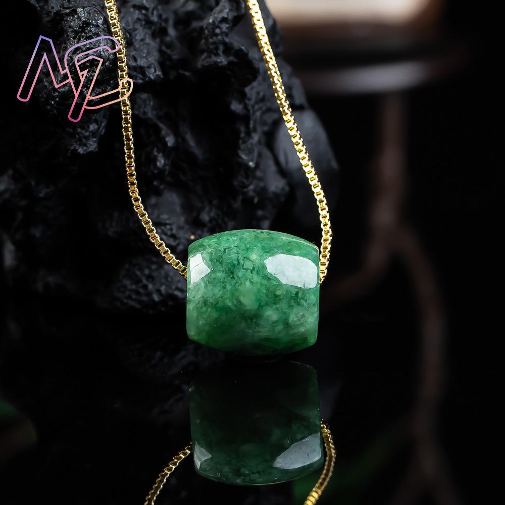 Pendentif en perles de Jade vé - Vintage Fashion Luxury avis et prix