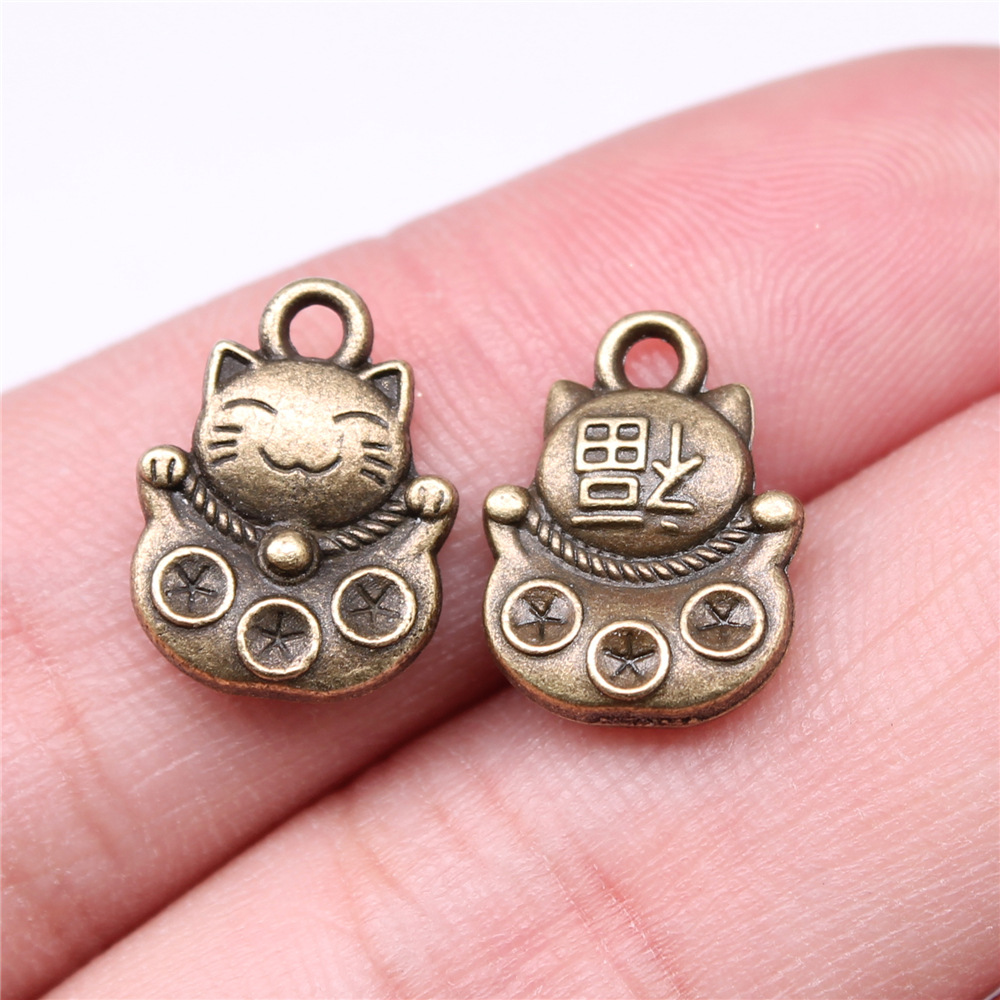 Breloques chat porte-bonheur,  - Vintage Fashion Words avis et prix